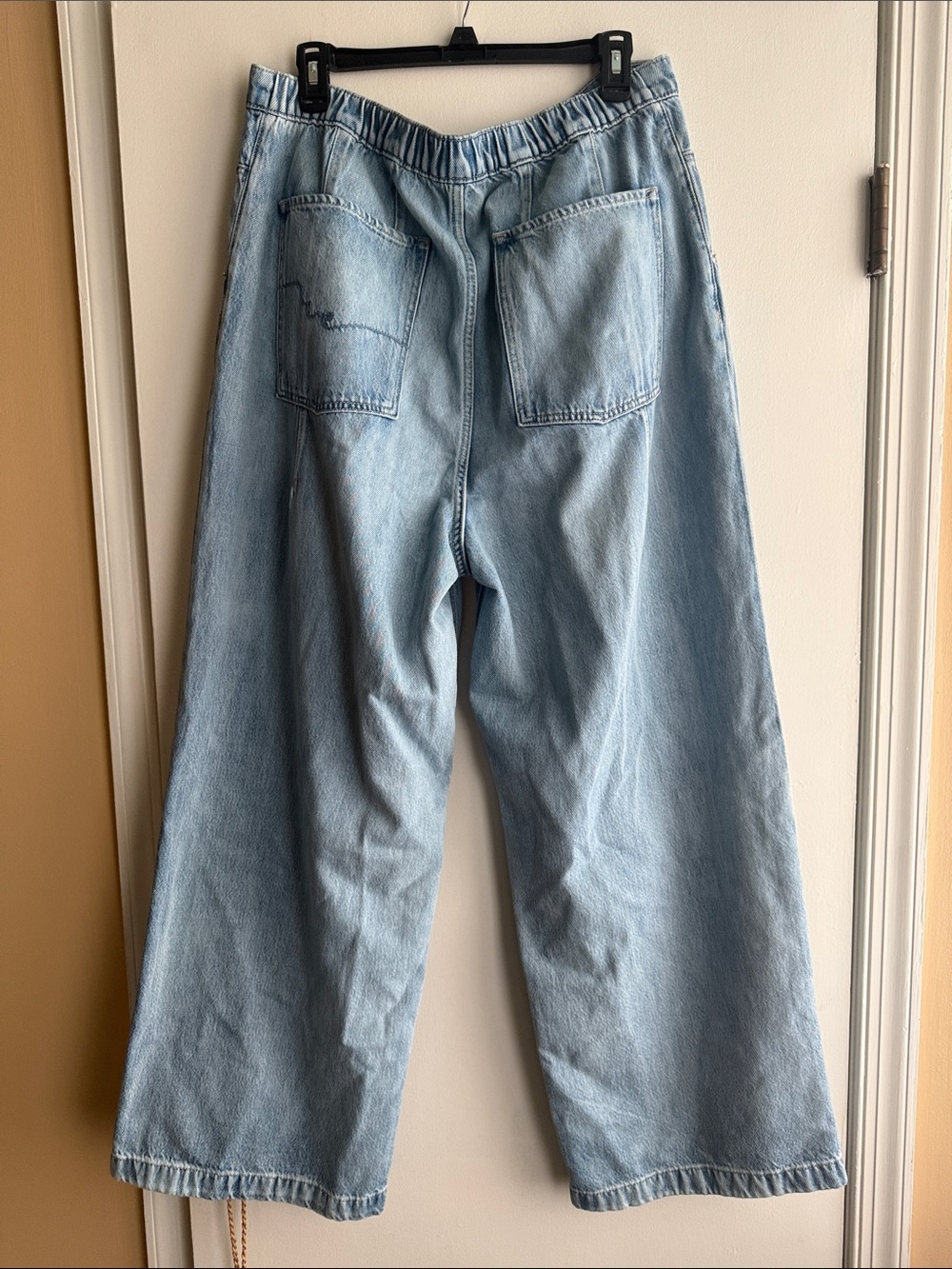 Free People We The Free Light Wash Wide Leg Pleated Jeans NWOT - Picture 7 of 12